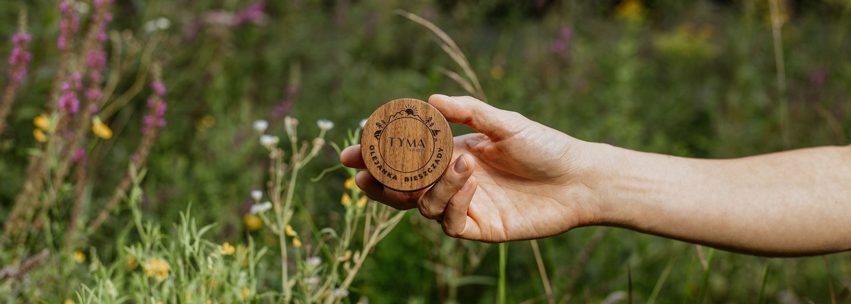 Zapewnia skuteczne działanie gwarantując wsparcie 5 najważniejszych funkcji skóry: nawilżanie, odżywianie, dotlenianie, regenerację, ochronę.